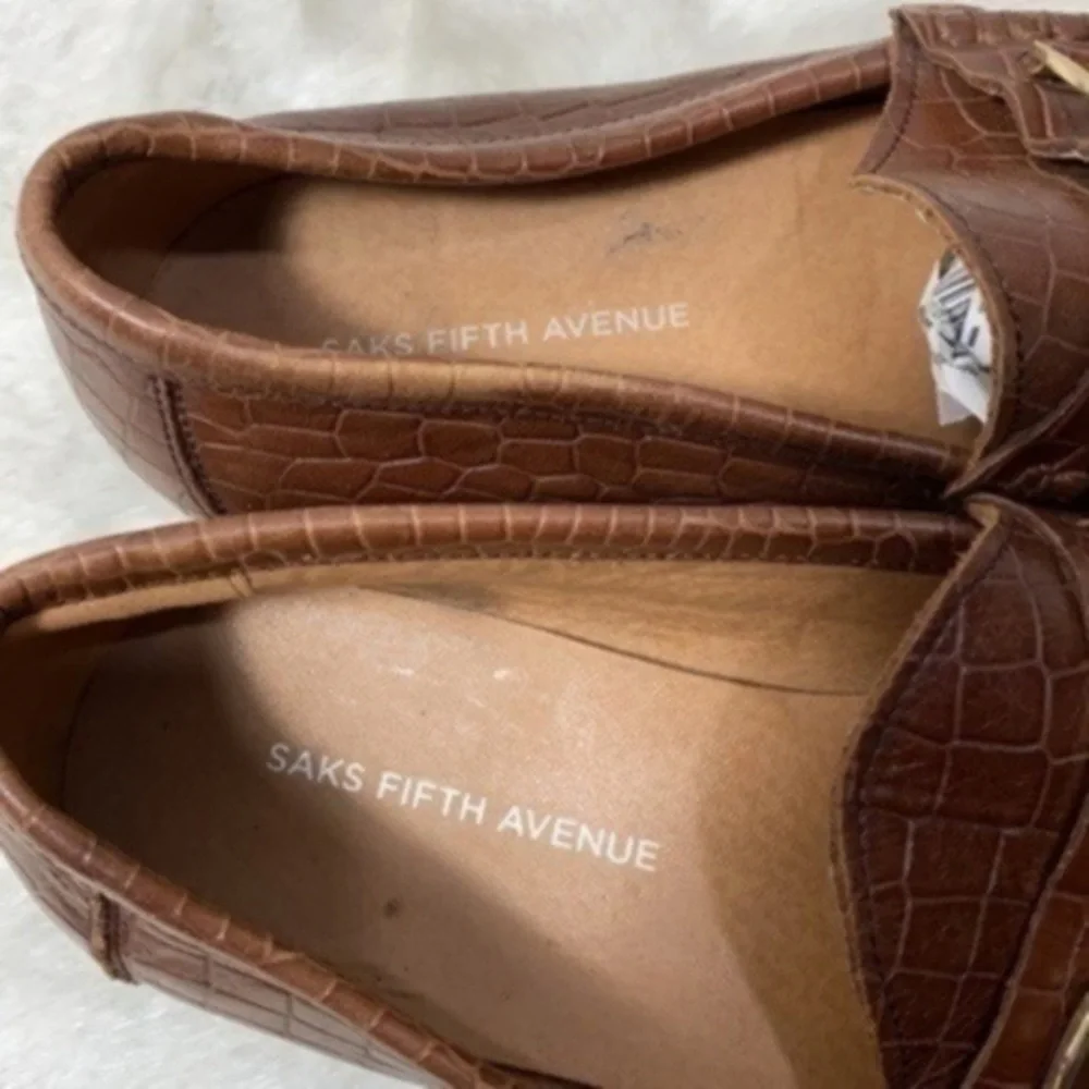 Saks Fifth Avenue Donatello Leather men’s Loafers Size 8.5 color Brown